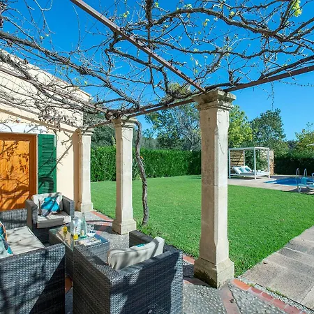 Sort Gran By Vintage Travel Villa