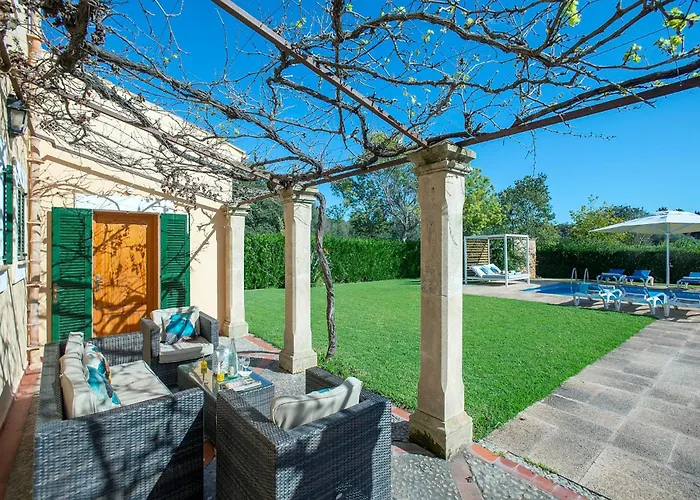 Sort Gran By Vintage Travel Villa