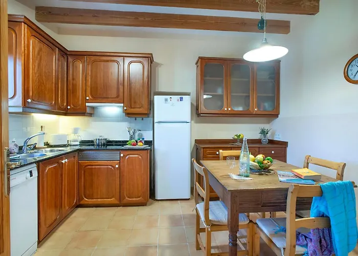 Villa Sort Gran By Vintage Travel *